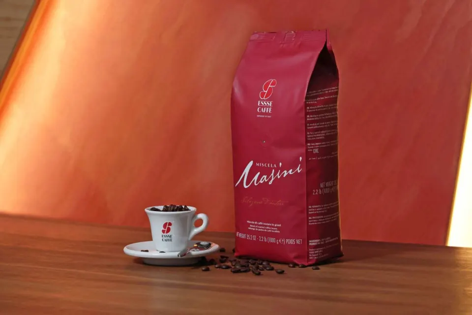 Pacchetto di caffè Miscela Masini e tazzina Essse Caffè